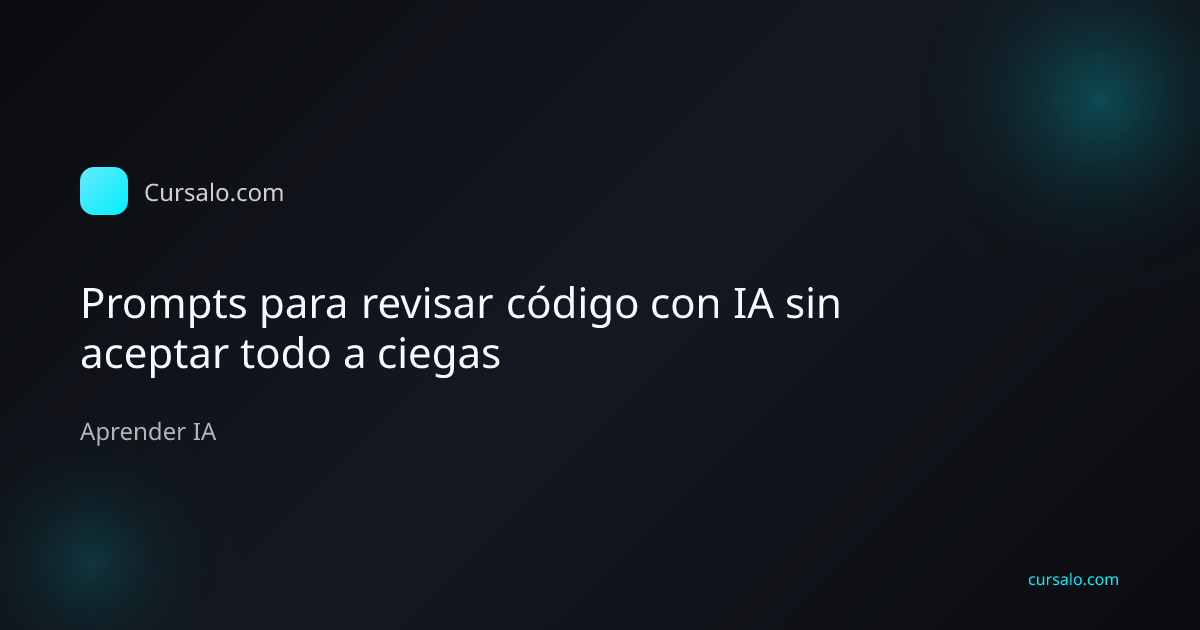 Laptop con bloques de código abstractos y hojas impresas marcadas con resaltador durante una revisión de código
